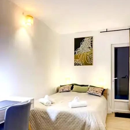 2 Chambres, Terrasse, Climatisation, 3 Minutes Plages *