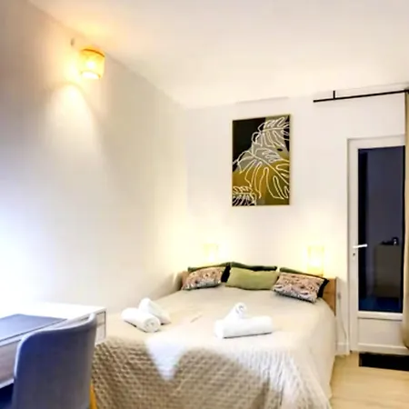 2 Chambres, Terrasse, Climatisation, 3 Minutes Plages