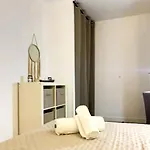 Апартаменты With A Terrace 3 Minutes From The Beaches
