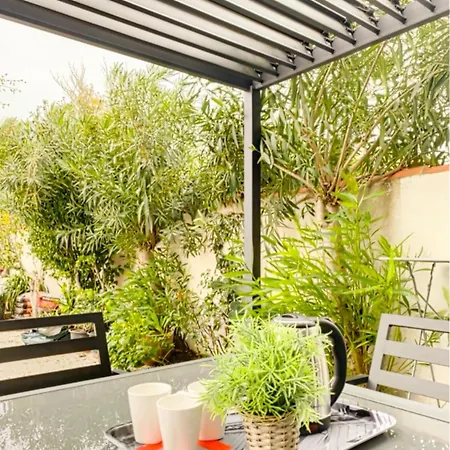 With A Terrace 3 Minutes From The Beaches