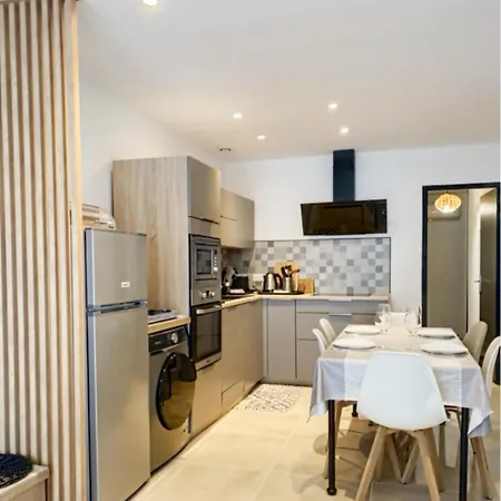 With A Terrace 3 Minutes From The Beaches * Canet-en-Roussillon