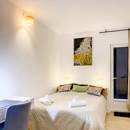 Appartamento With A Terrace 3 Minutes From The Beaches *