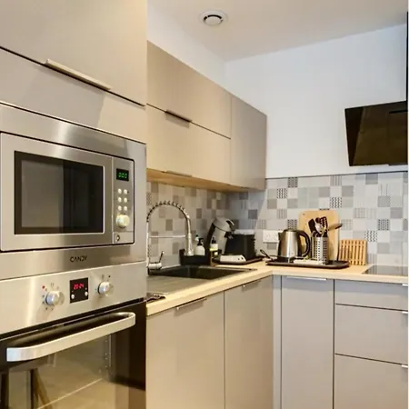 With A Terrace 3 Minutes From The Beaches Appartamento Canet-en-Roussillon