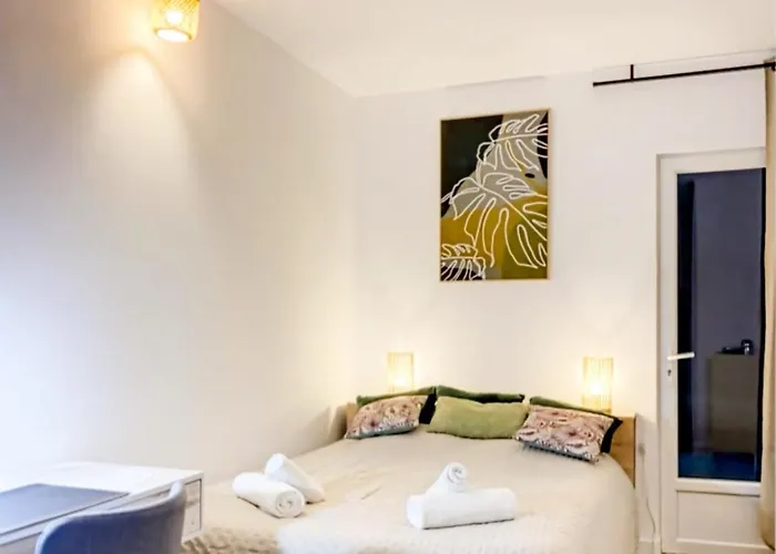 Apartment With A Terrace 3 Minutes From The Beaches *