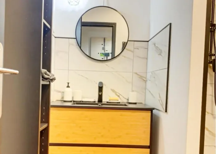 With A Terrace 3 Minutes From The Beaches *