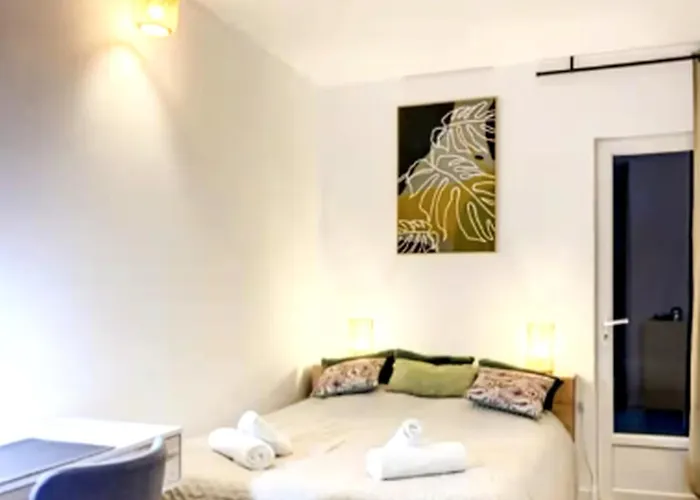 With A Terrace 3 Minutes From The Beaches